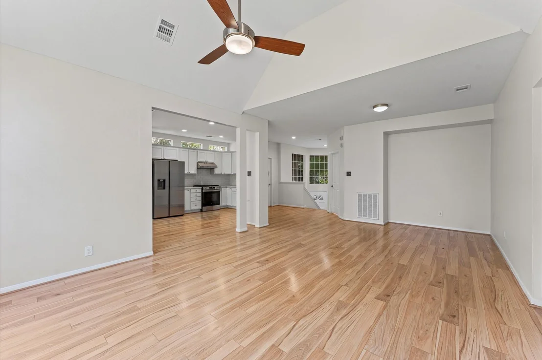 Photo of 50 Lakeridge Drive
