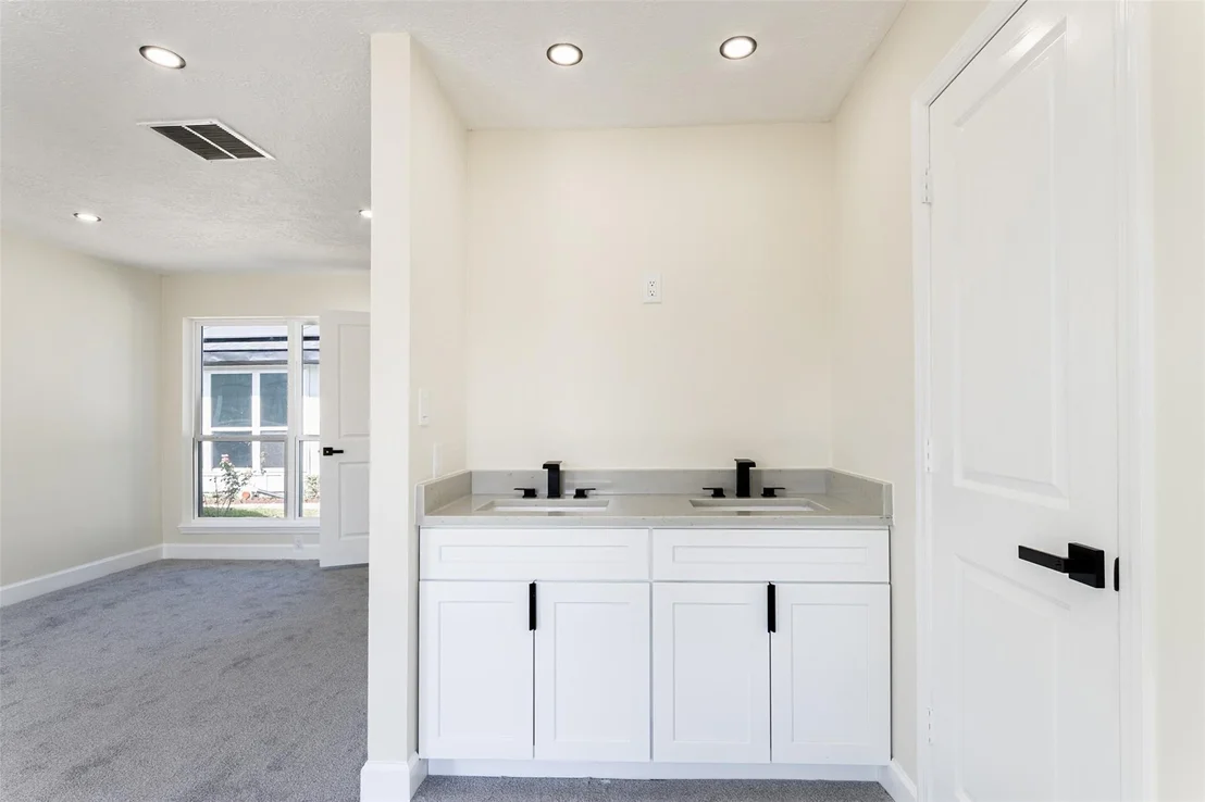 Photo of 11203 Rousseau Drive