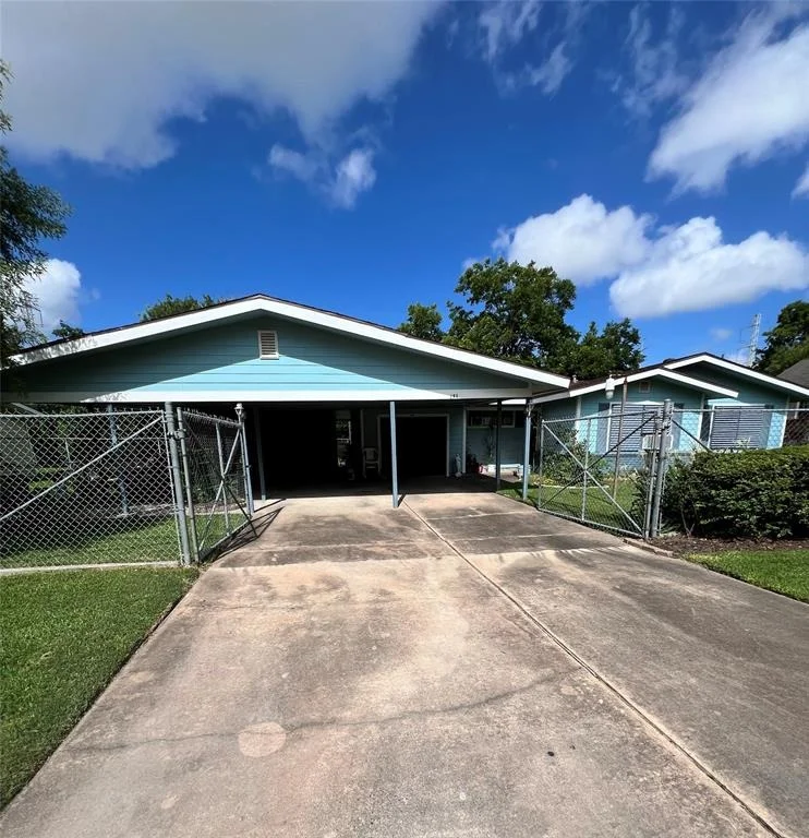 Photo of 121 Lee Drive