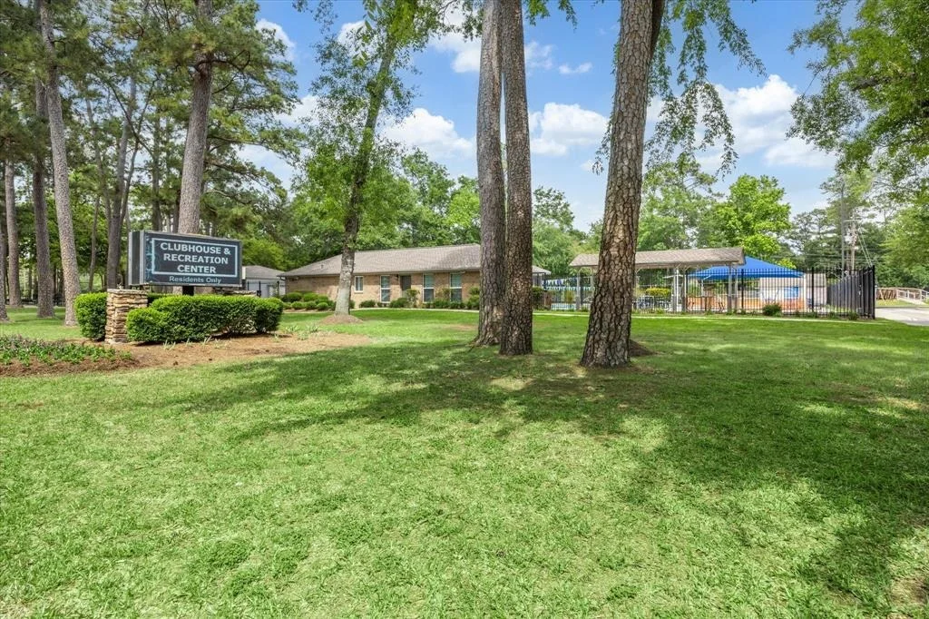 Photo of 14942 Spring Lake Drive