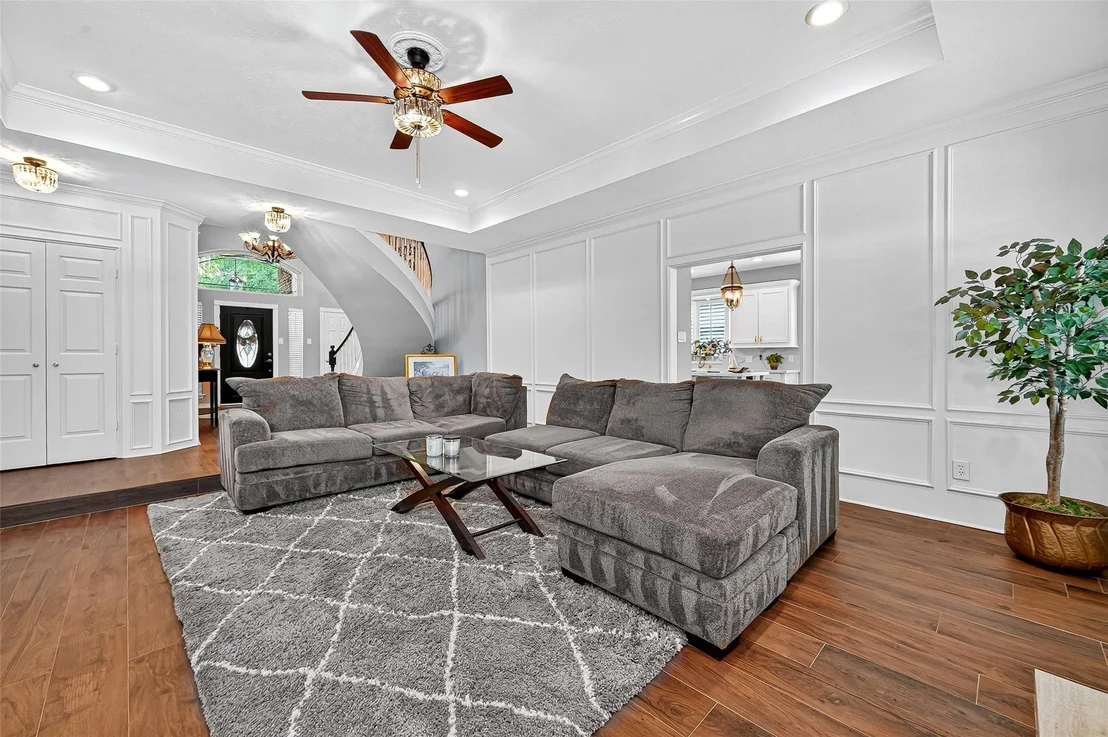 Photo of 5911 Springton Lane