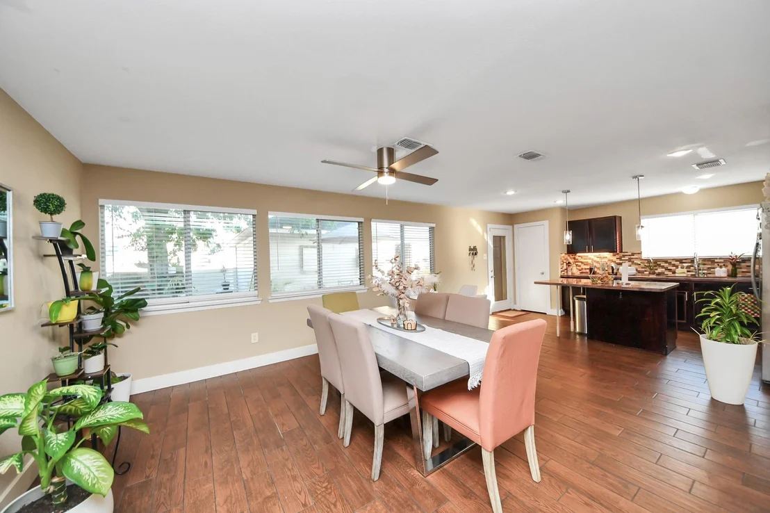 Photo of 20826 Settlers Lake Cir N Circle