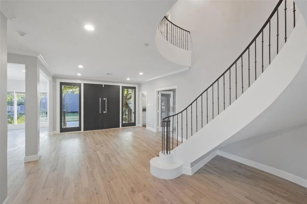Photo of 5110 Contour Place