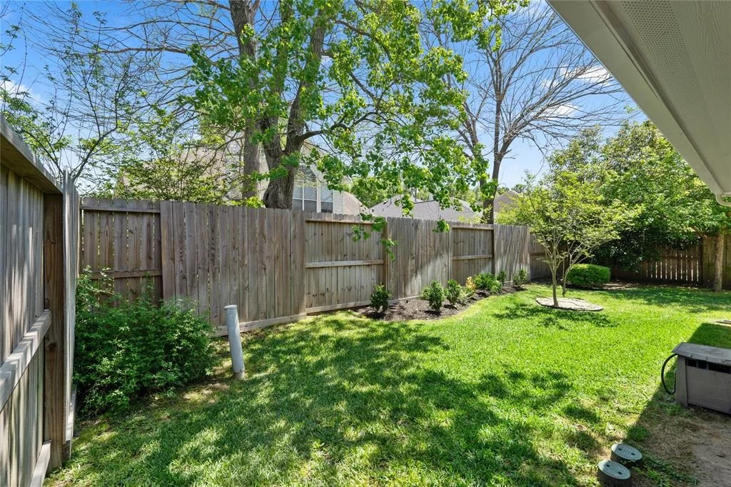 Photo of 20918 Clovermeadow