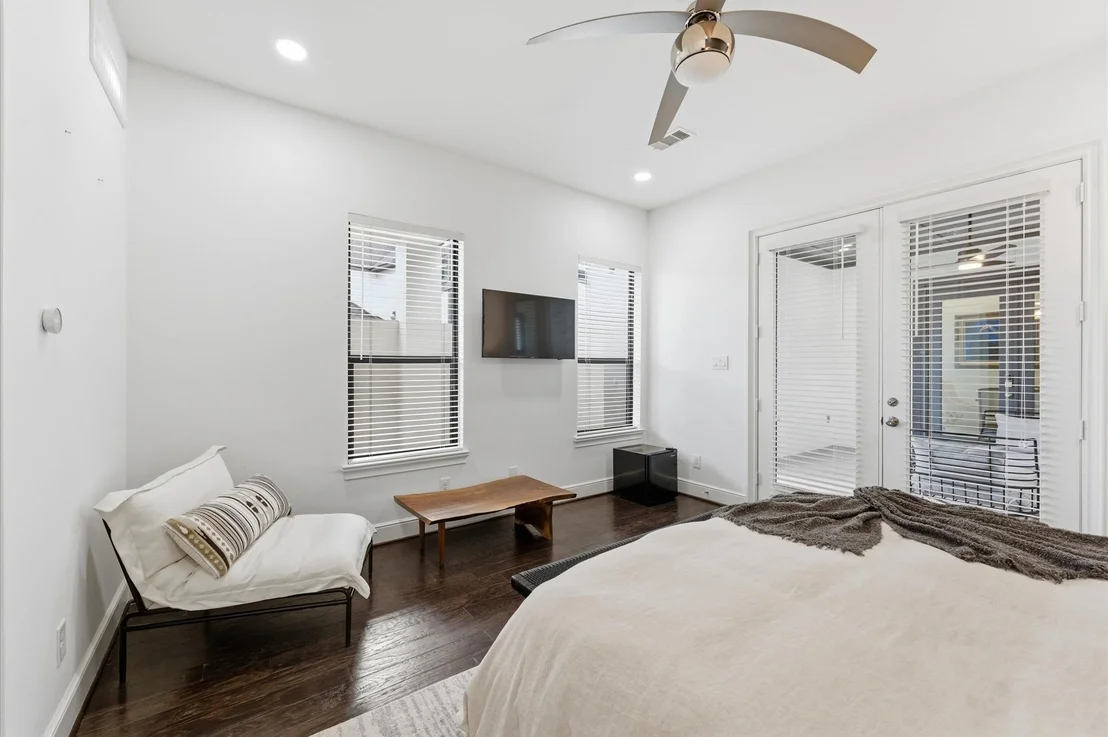 Photo of 63 W Loftwood Circle