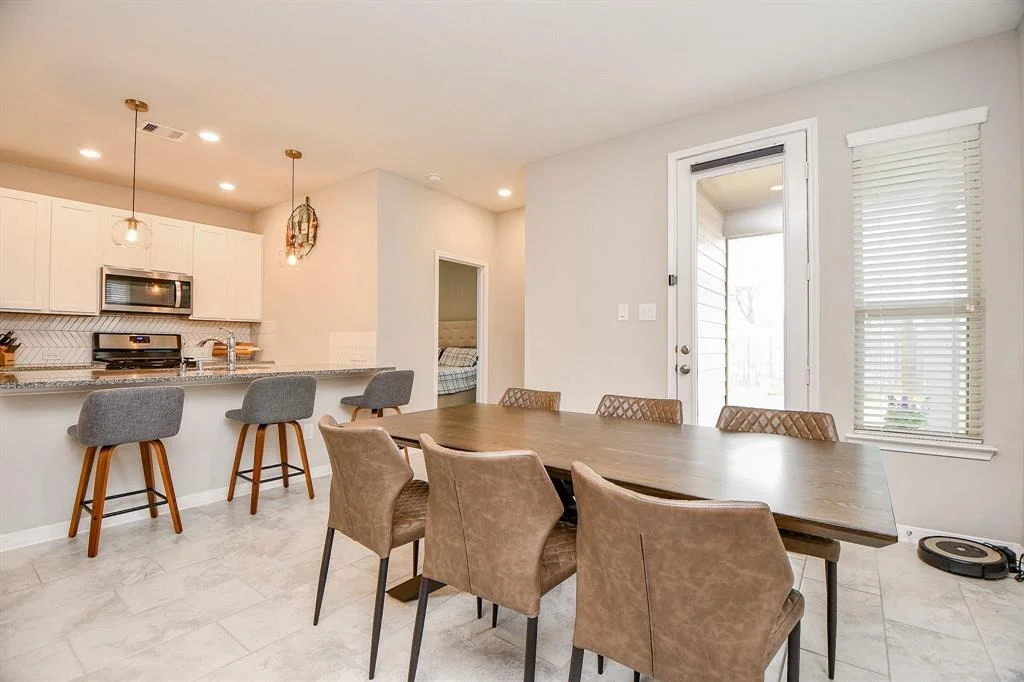 Photo of 6839 Knoll Spring Way