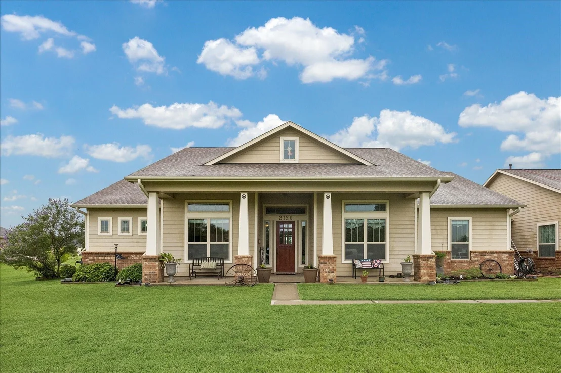 Photo of 2135 Blue Jay Way