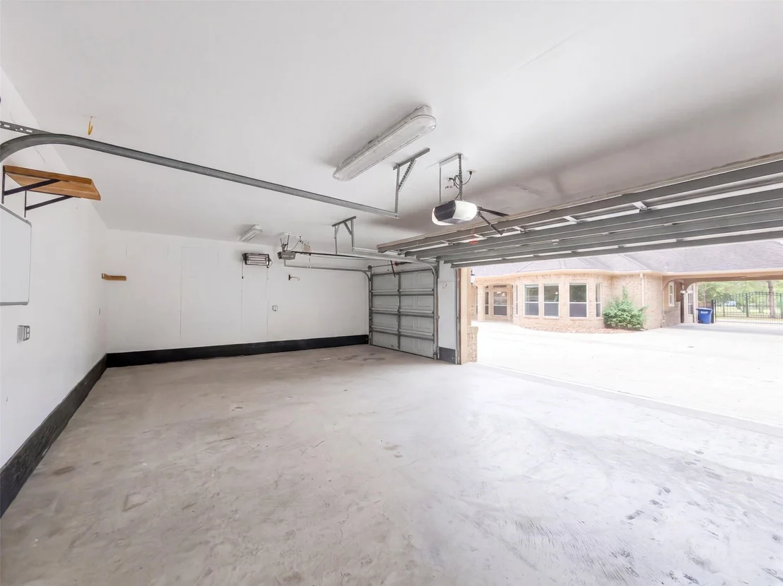 Photo of 1005 Lewis Drive