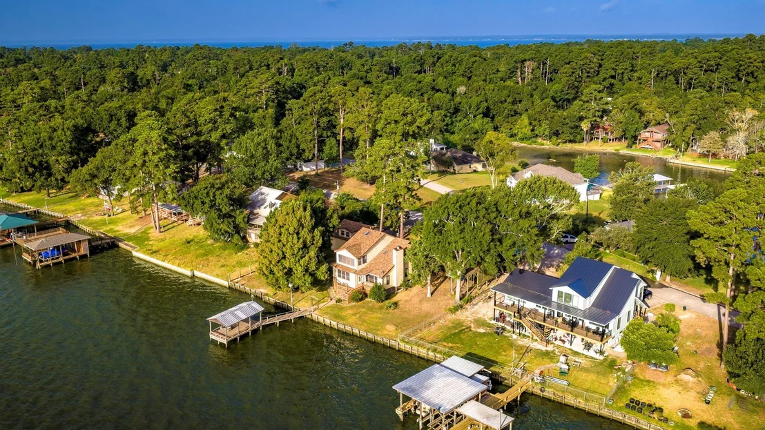 Photo of 554 Harbor Drive