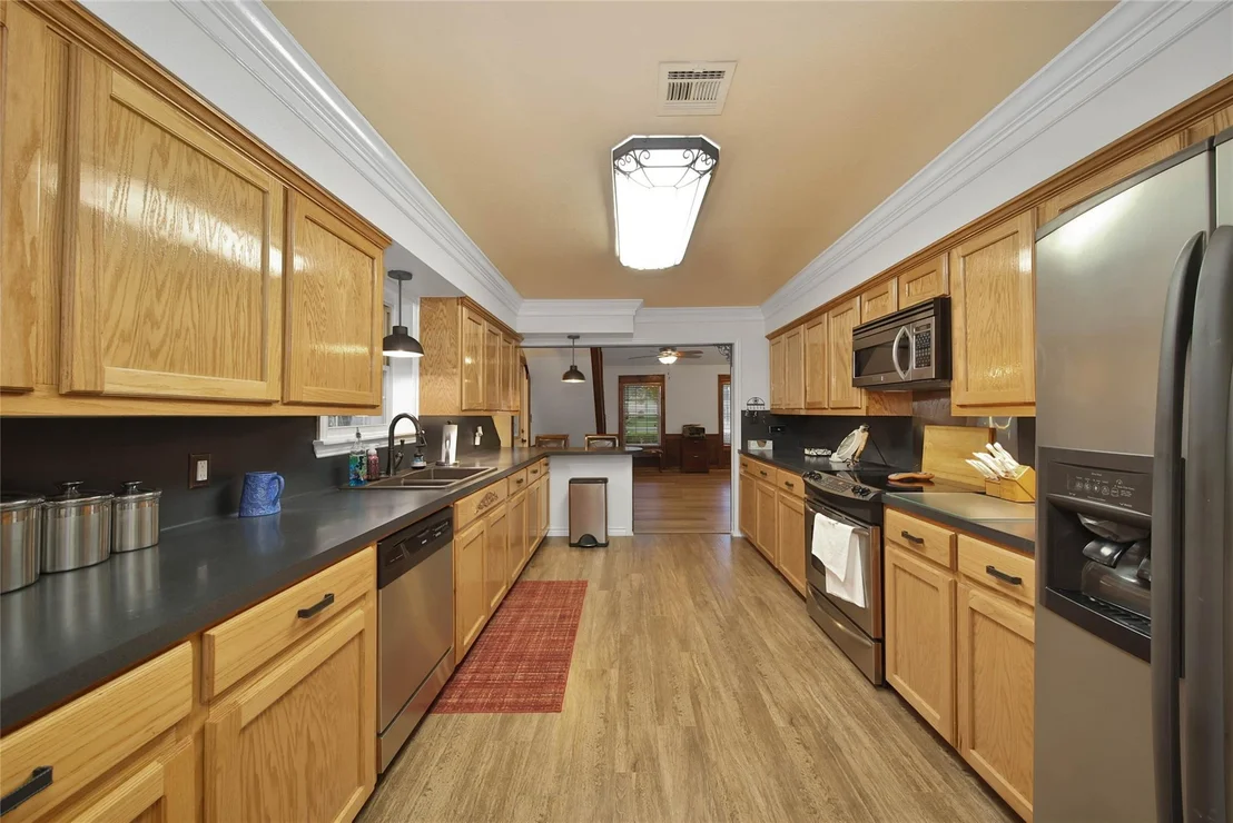 Photo of 360 Hollyglenn Street