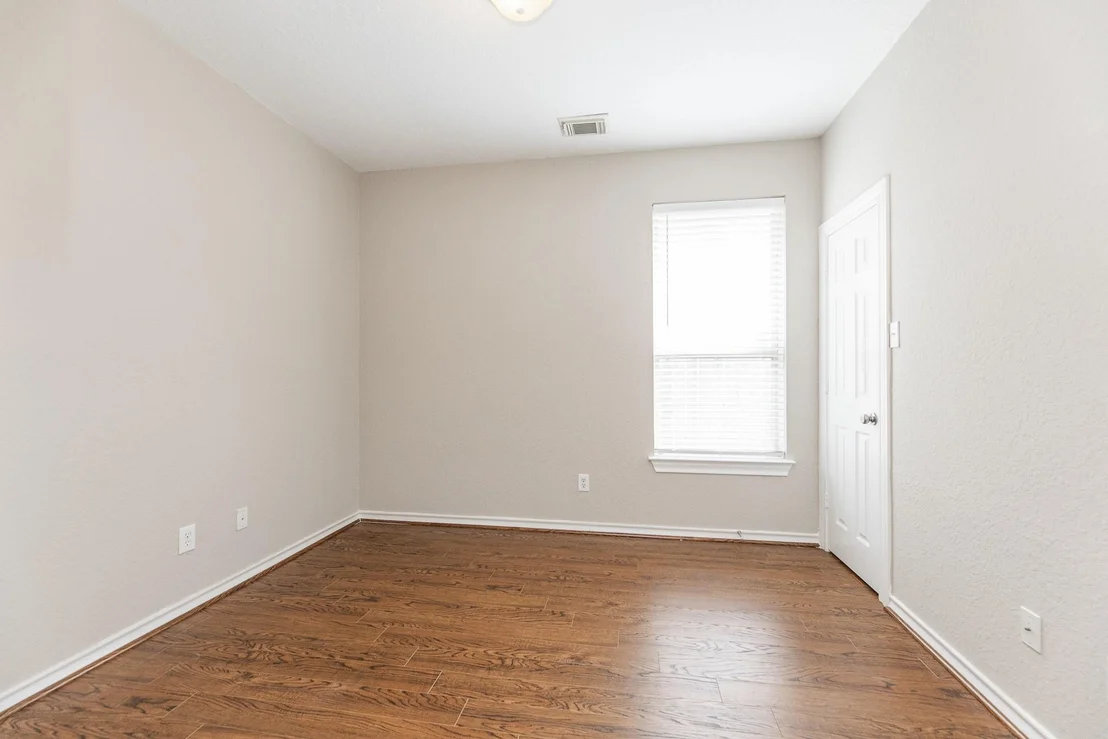 Photo of 5026 Redleaf Forest Lane