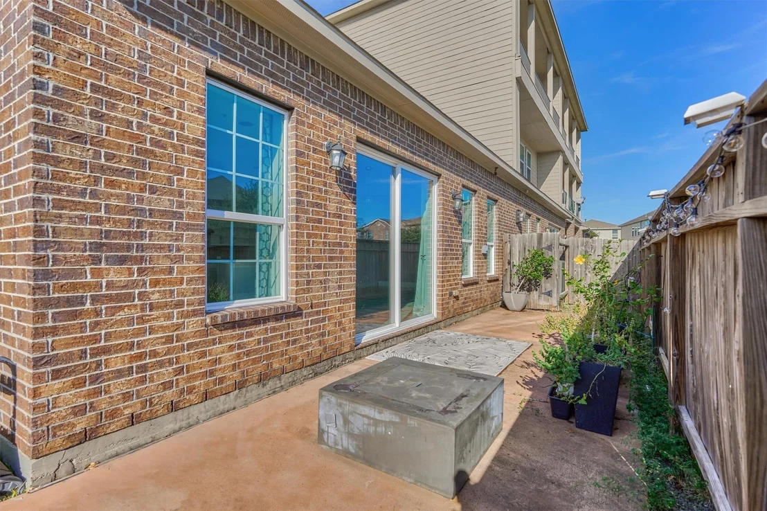 Photo of 2113 Solstice Boulevard