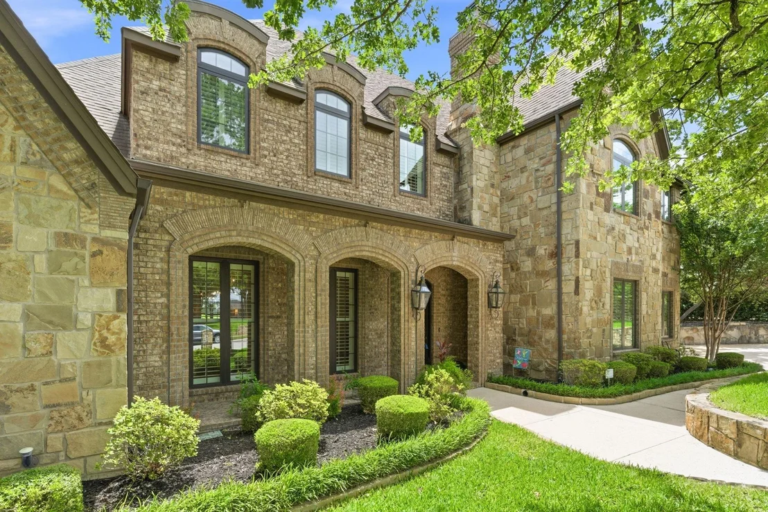 Photo of 1725 Biltmore Drive
