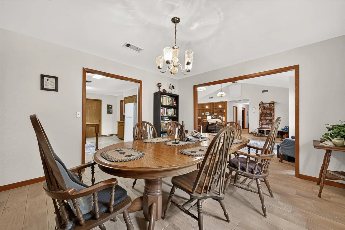 Photo of 1135 Buescher Road