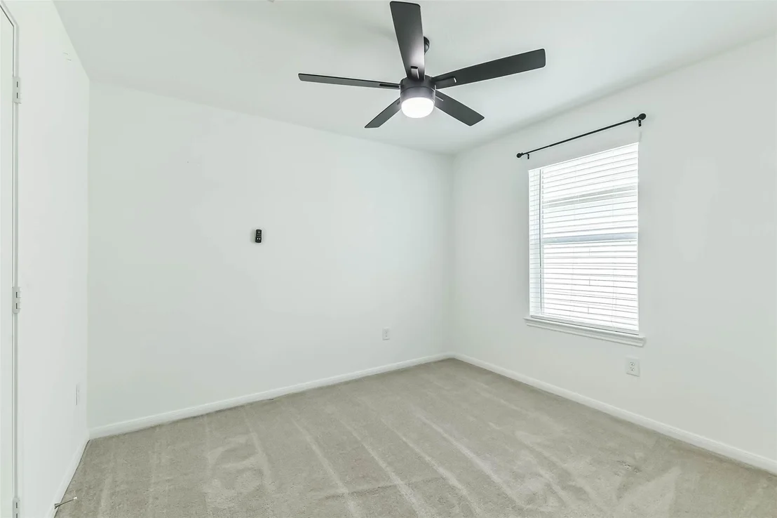 Photo of 25631 Balsamroot Drive