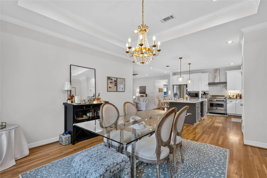 Photo of 1722 Chippendale Road