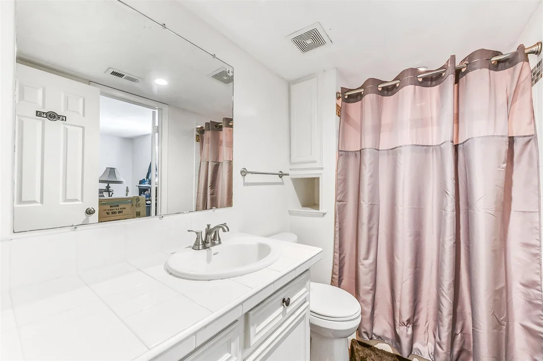 Photo of 716 Evergreen Lane