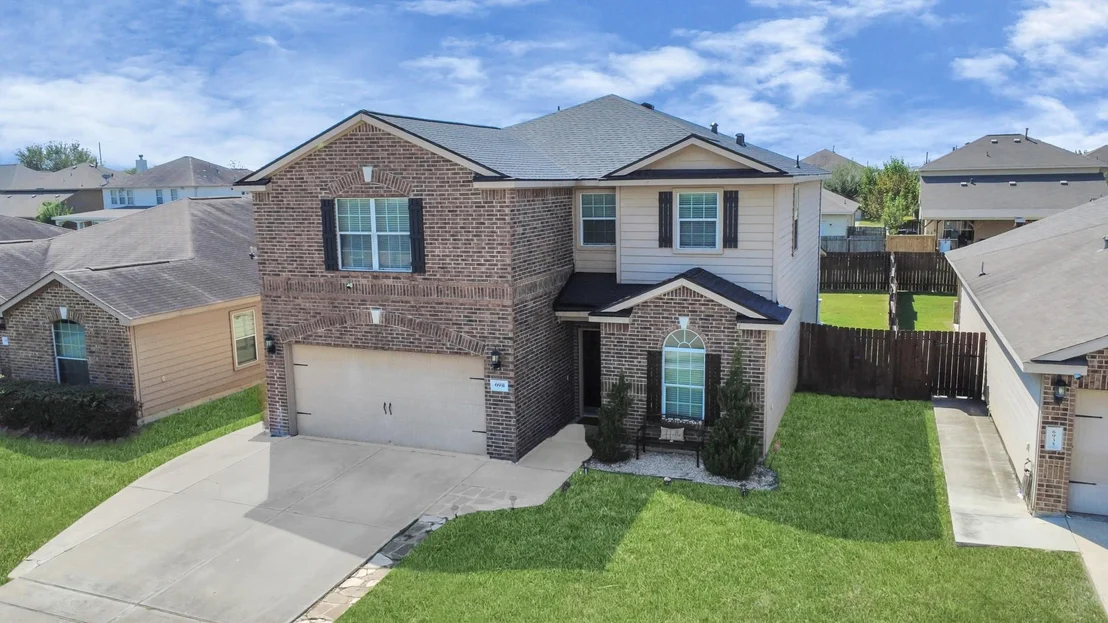 Photo of 6931 Primrose Road