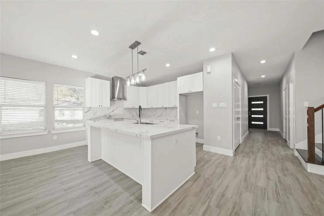Photo of 719 Moose Drive