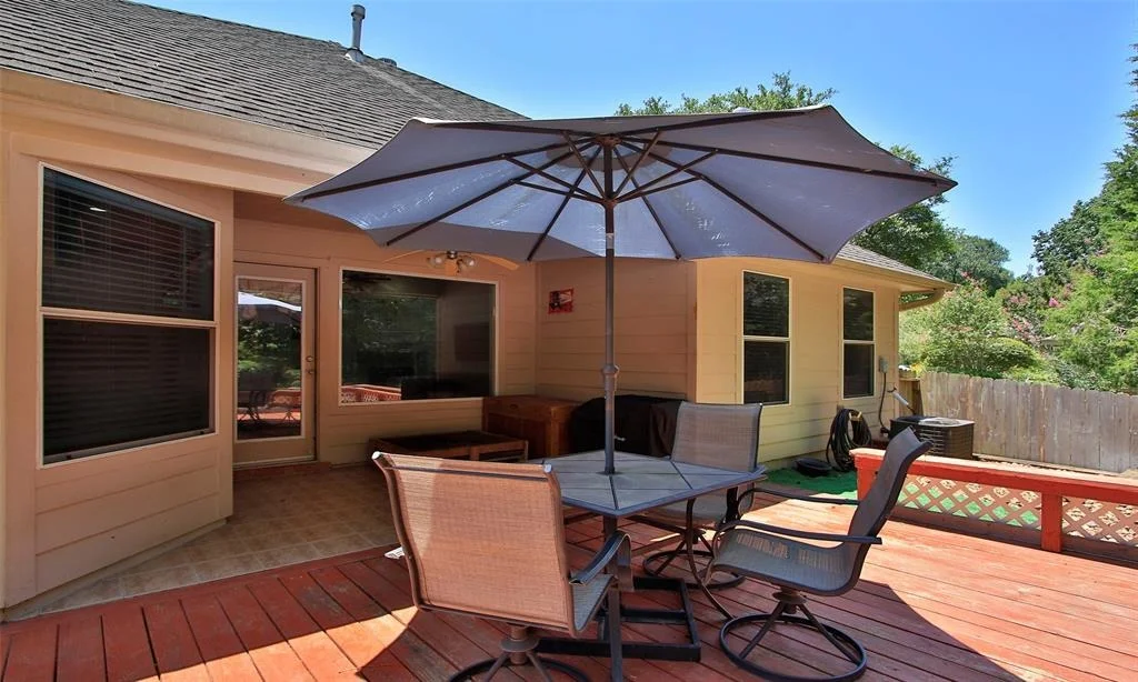 Photo of 10554 Parkside Drive
