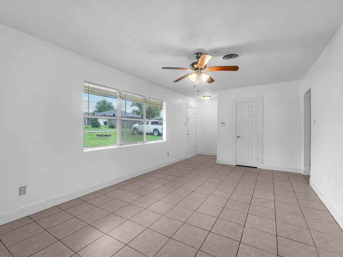 Photo of 838 Rosewick Street