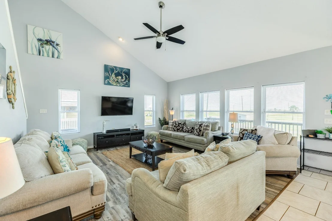 Photo of 119 Bay Avenue