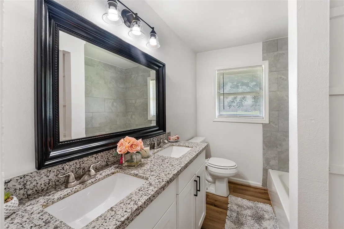Photo of 2751 Piper Road