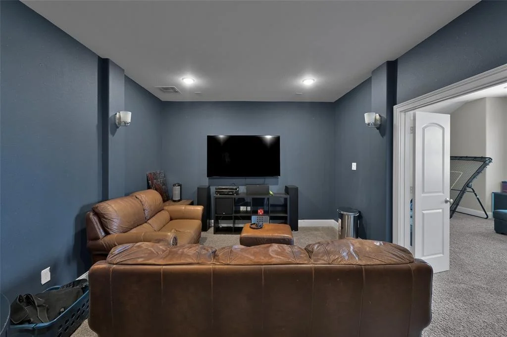 Photo of 18 Woodborough Way