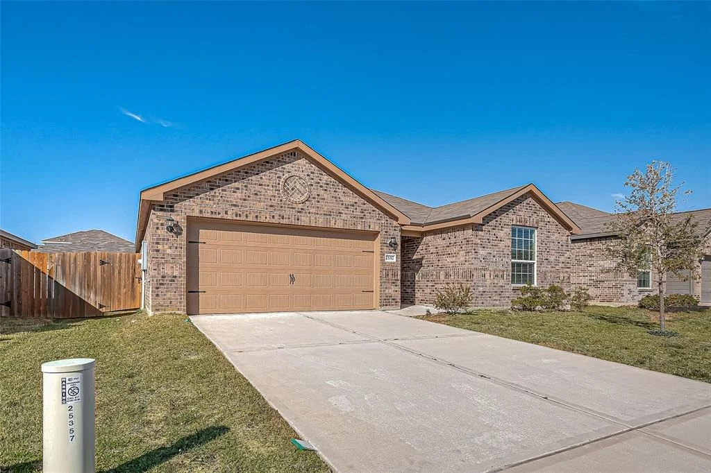 Photo of 25357 Cypress Bend Drive