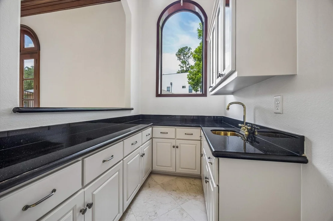 Photo of 8448 Westview Drive