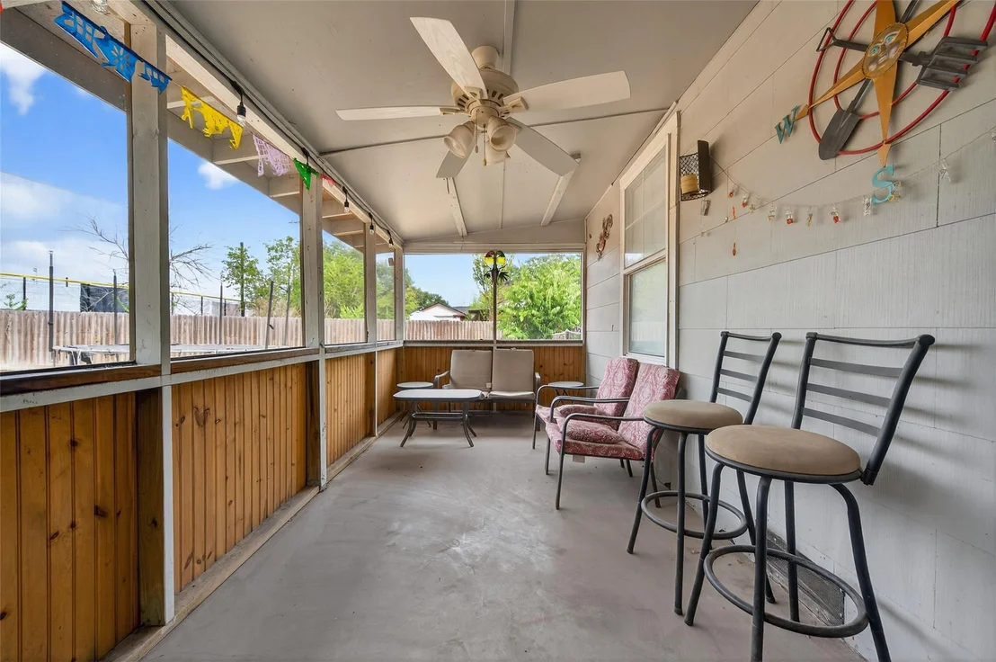 Photo of 702 Churchill Drive