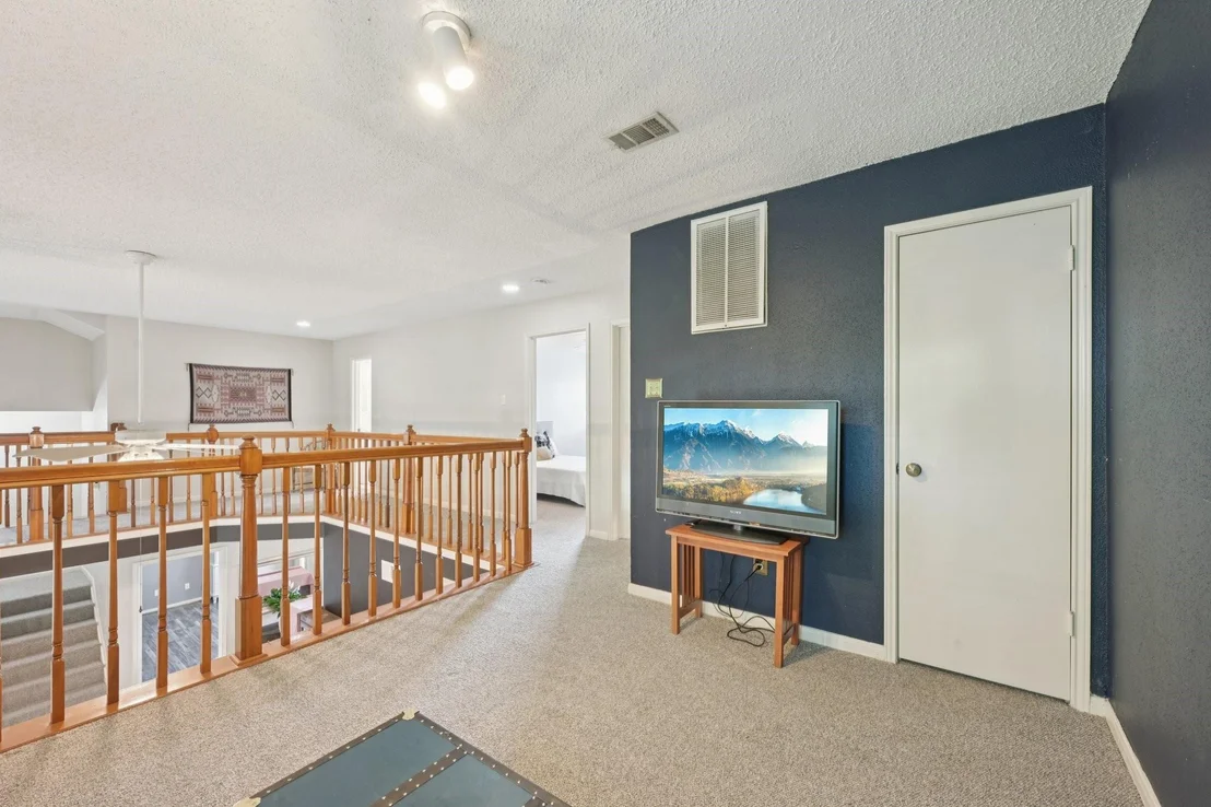 Photo of 3218 Knoll West Drive