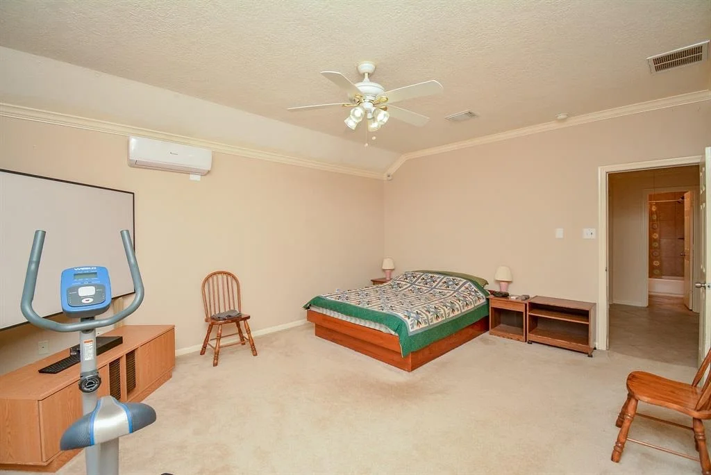 Photo of 6650 Roberson Street