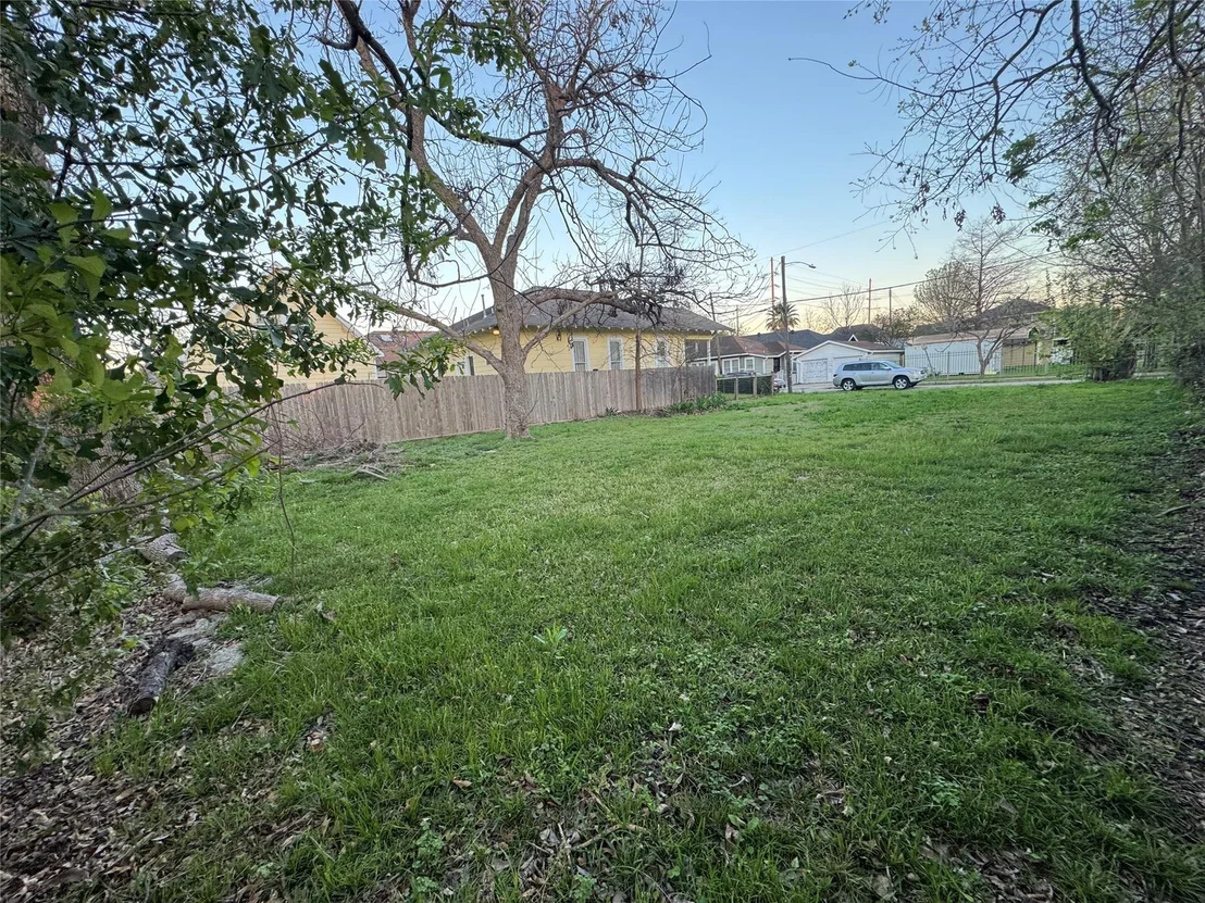 Photo of 303 Bishop Street