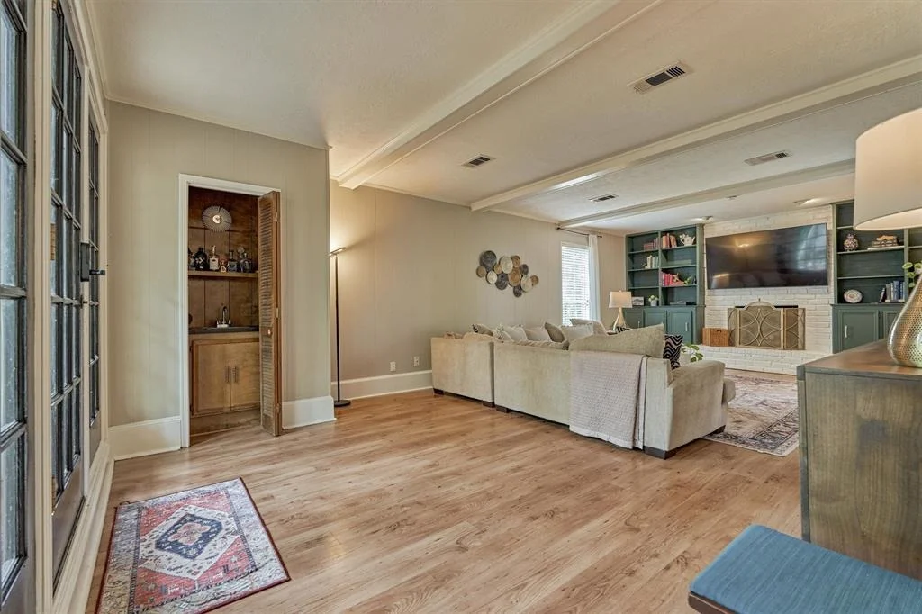 Photo of 23814 Creekview Drive