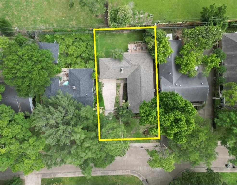 Photo of 2515 Briarpark Drive
