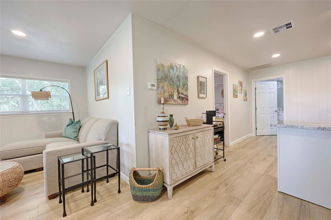 Photo of 207 Hickory Drive