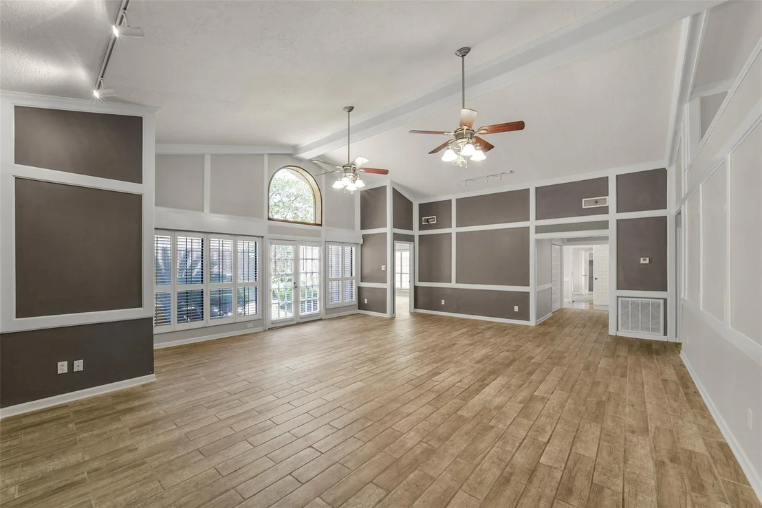 Photo of 5147 Beechnut Street