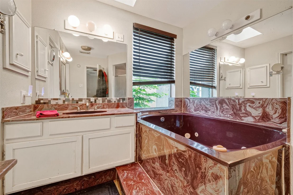 Photo of 1022 Apache Falls Drive