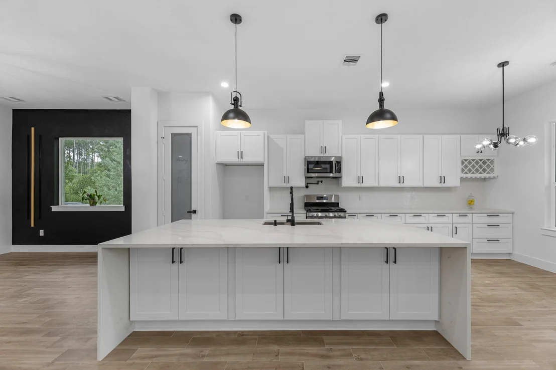 Photo of 1210 Road 6604