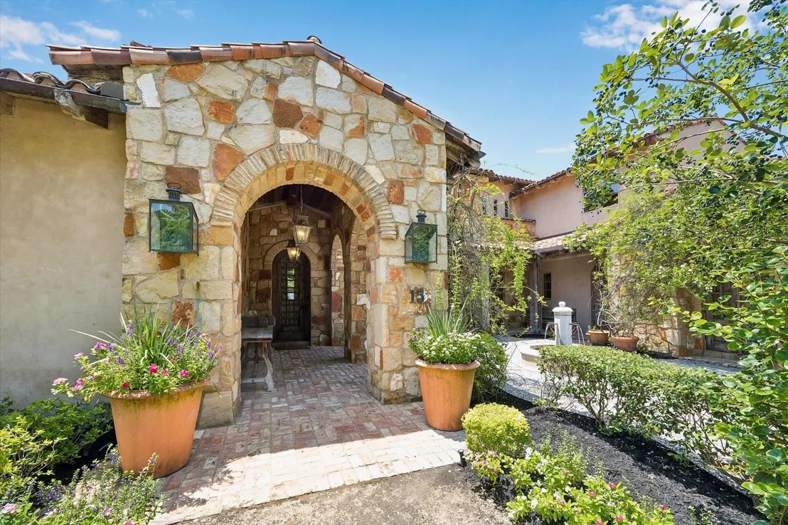 Photo of 15 N Badger Lodge Circle
