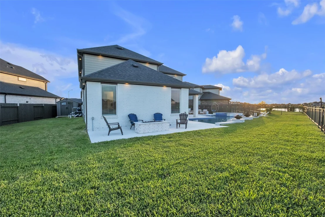 Photo of 28306 Hannahs Harbor Lane