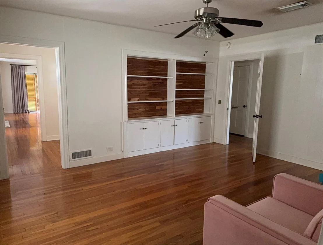 Photo of 707 S Mccarty Avenue