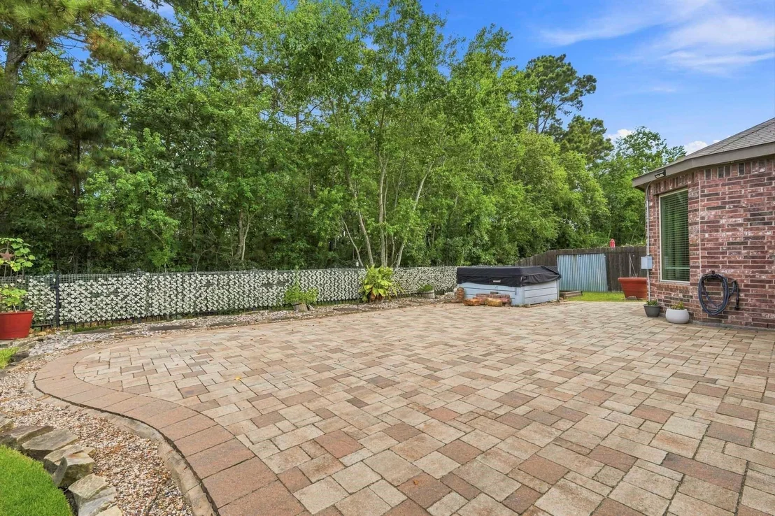 Photo of 6014 Rivergrove Bend Drive