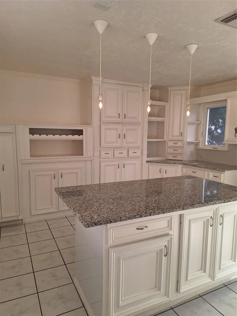 Photo of 4030 Knoll Glen Drive