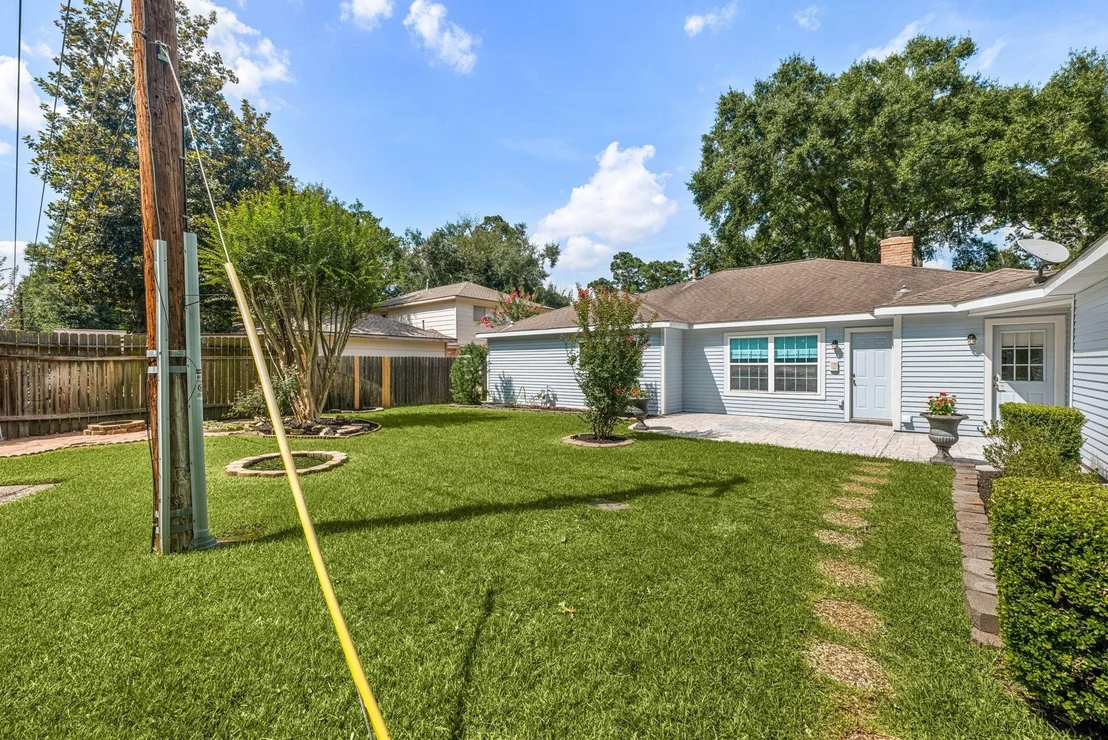 Photo of 17407 Loring Lane