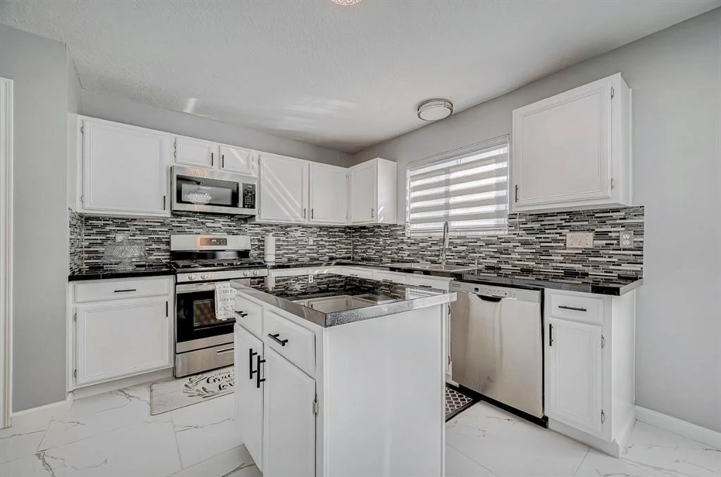 Photo of 16107 Lakestone Drive