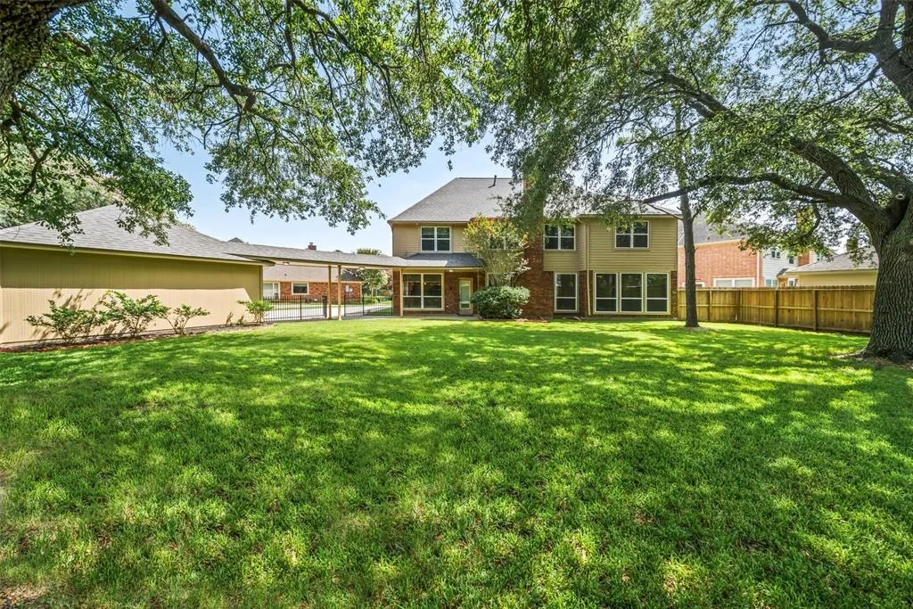 Photo of 2123 Riverside Drive