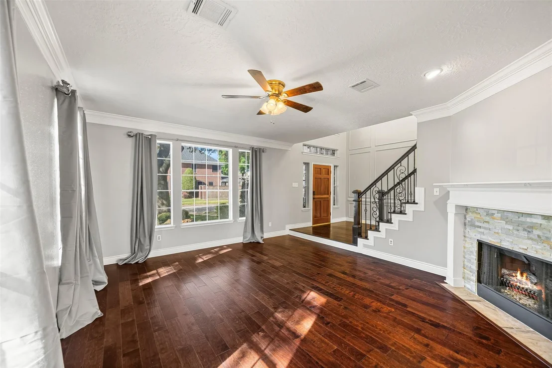 Photo of 6822 Kemper Drive