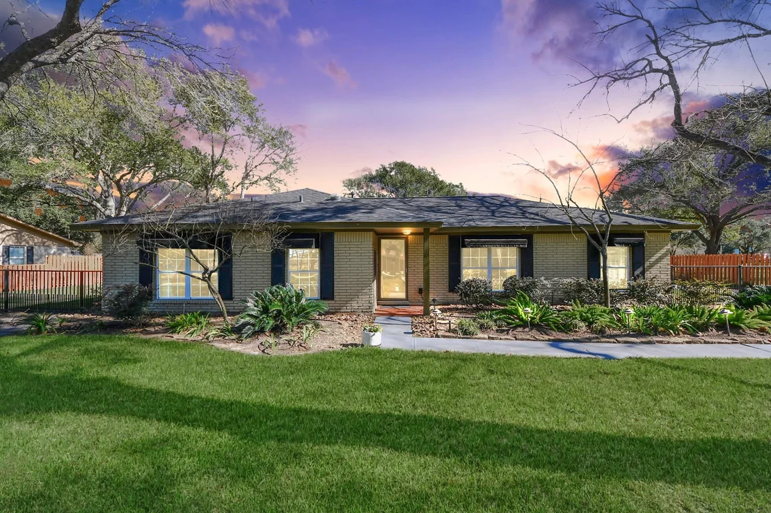 Photo of 15810 Merle Road